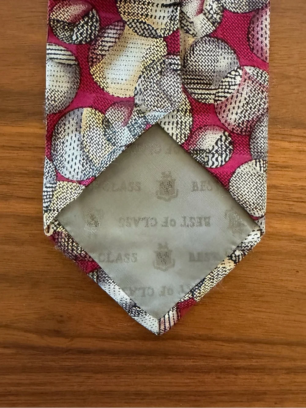 Robert Talbott Men's Tie in Magenta with Silver and Gray Circles